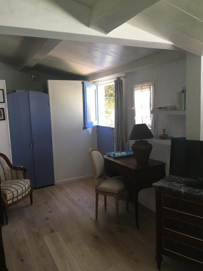 Le Buzet Bleu Bed & Breakfast Noirmoutier-en-l'Ile Exterior photo