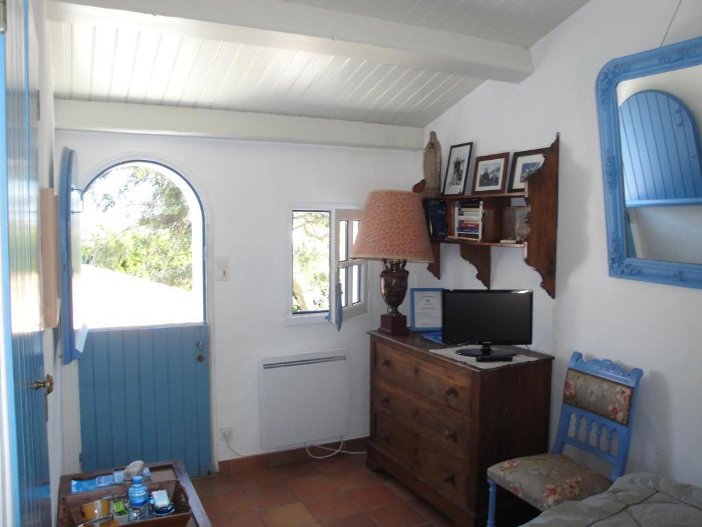Le Buzet Bleu Bed & Breakfast Noirmoutier-en-l'Ile Room photo